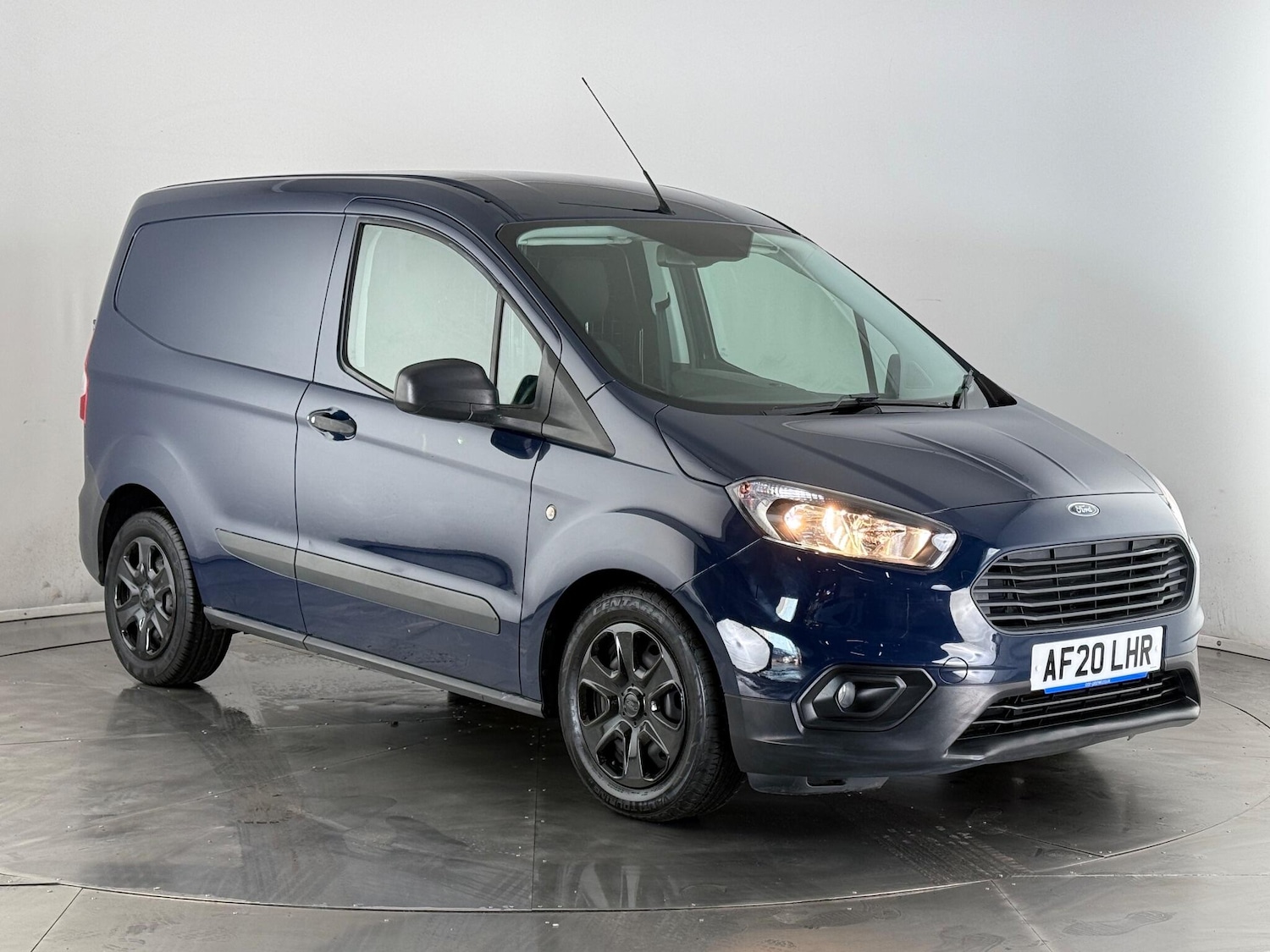Used Ford Transit Courier 2020 for sale - 76671560: Photo 1