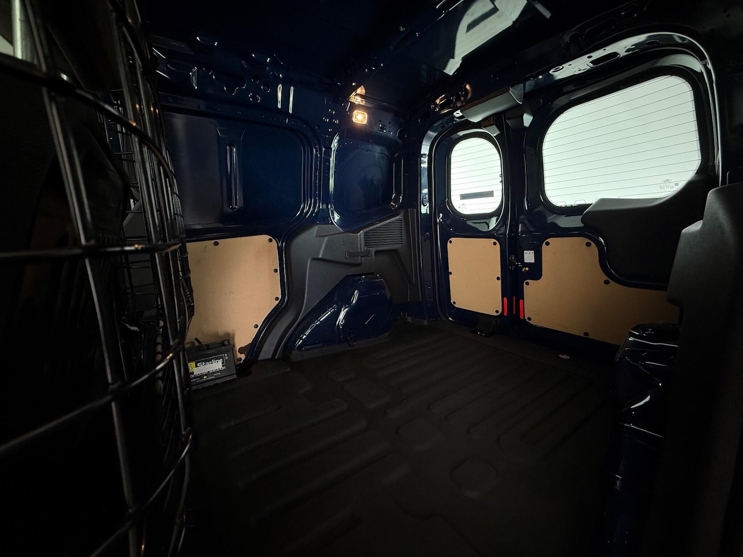 Used Ford Transit Courier 2020 for sale - 76671560: Photo 12