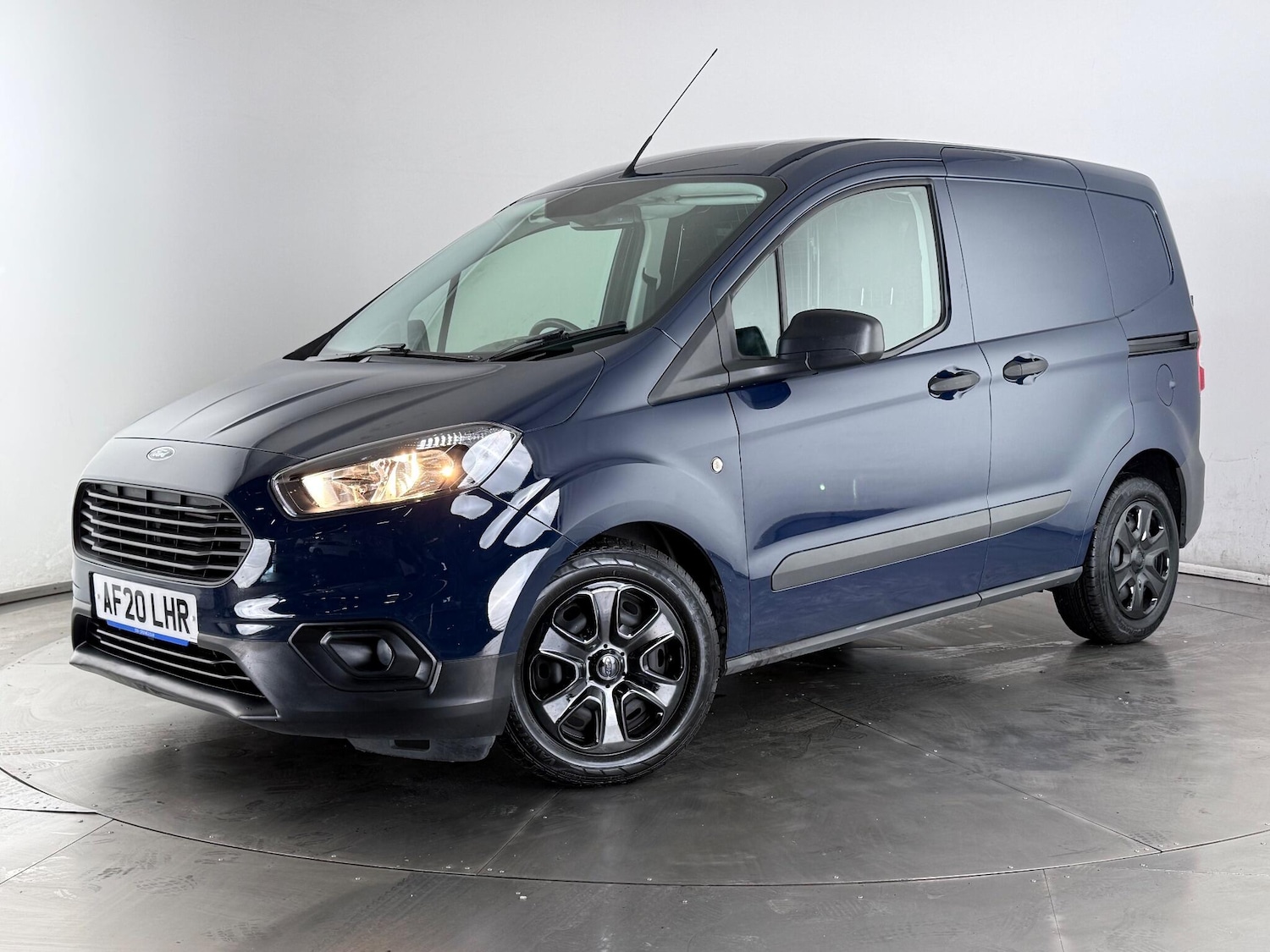 Used Ford Transit Courier 2020 for sale - 76671560: Photo 40