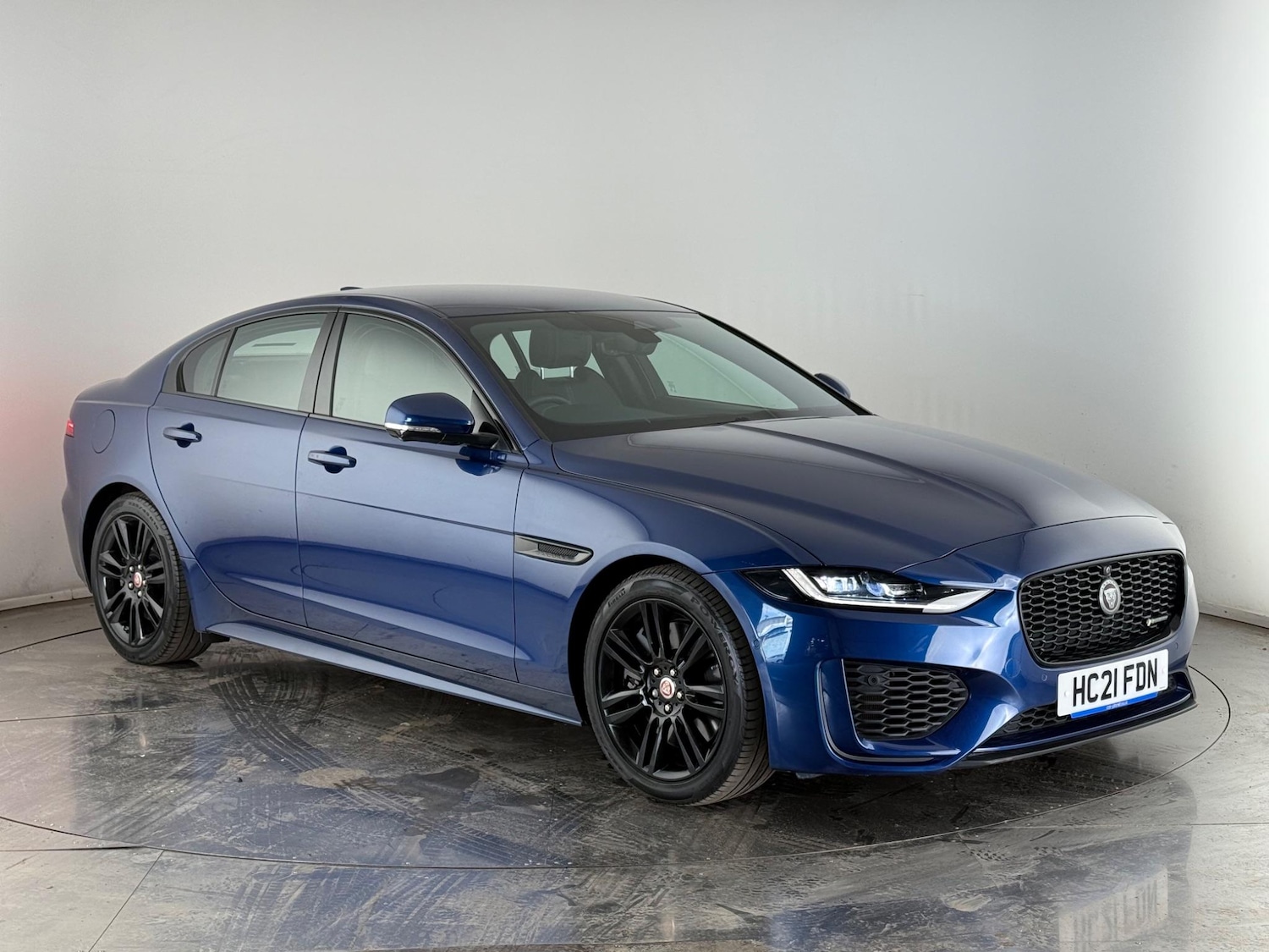 Used Jaguar XE 2021 for sale - 76468157: Photo 1