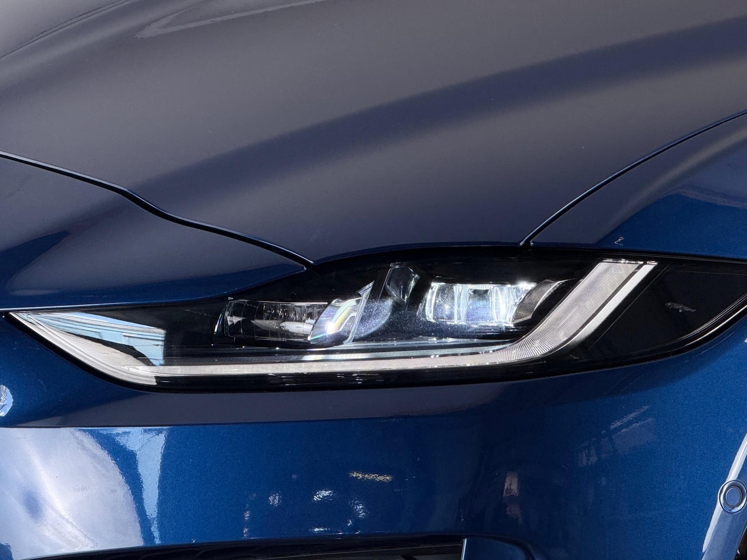 Used Jaguar XE 2021 for sale - 76468157: Photo 8