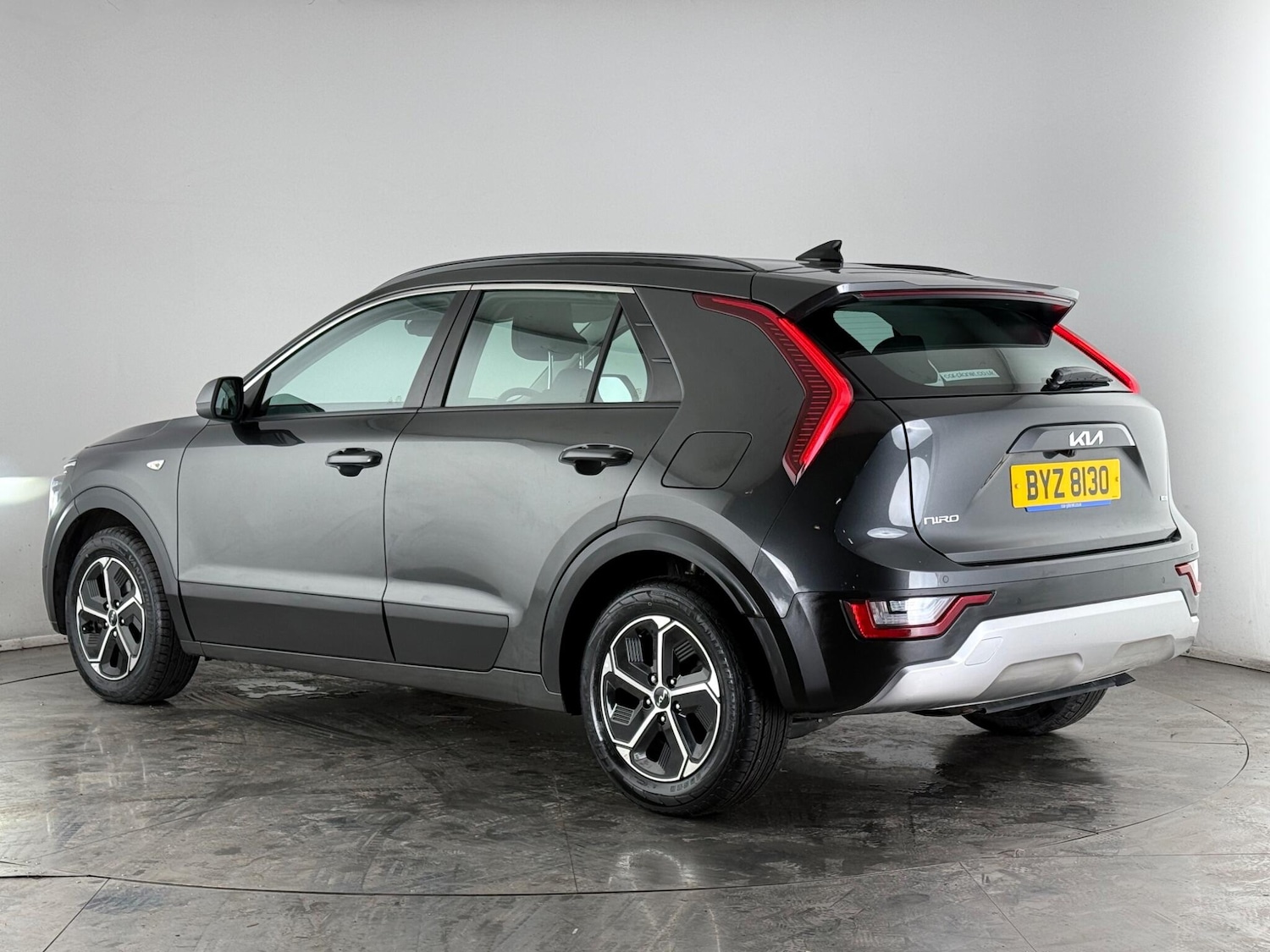 Used Kia Niro 2023 for sale - 77591200: Photo 2