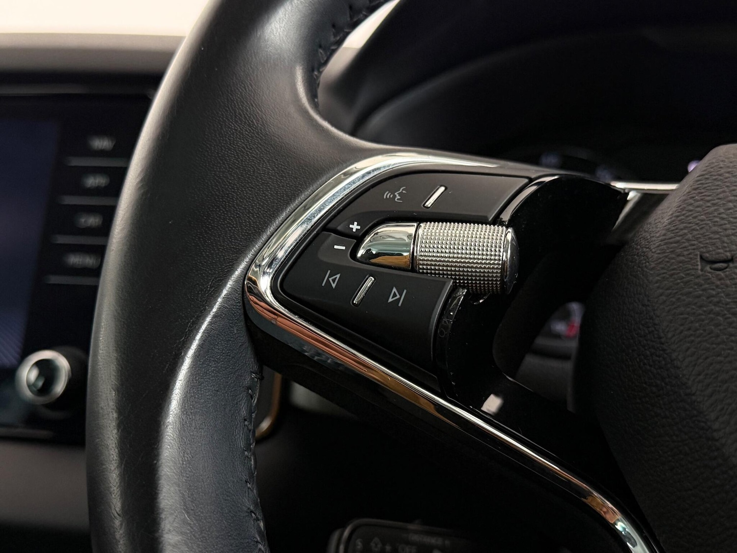 Used Skoda Karoq 2021 for sale - 76468153: Photo 24