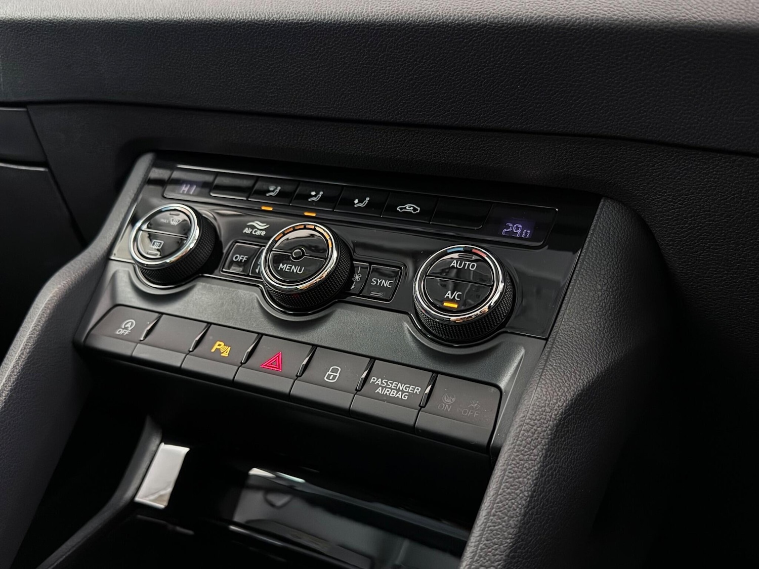 Used Skoda Karoq 2021 for sale - 76468153: Photo 41