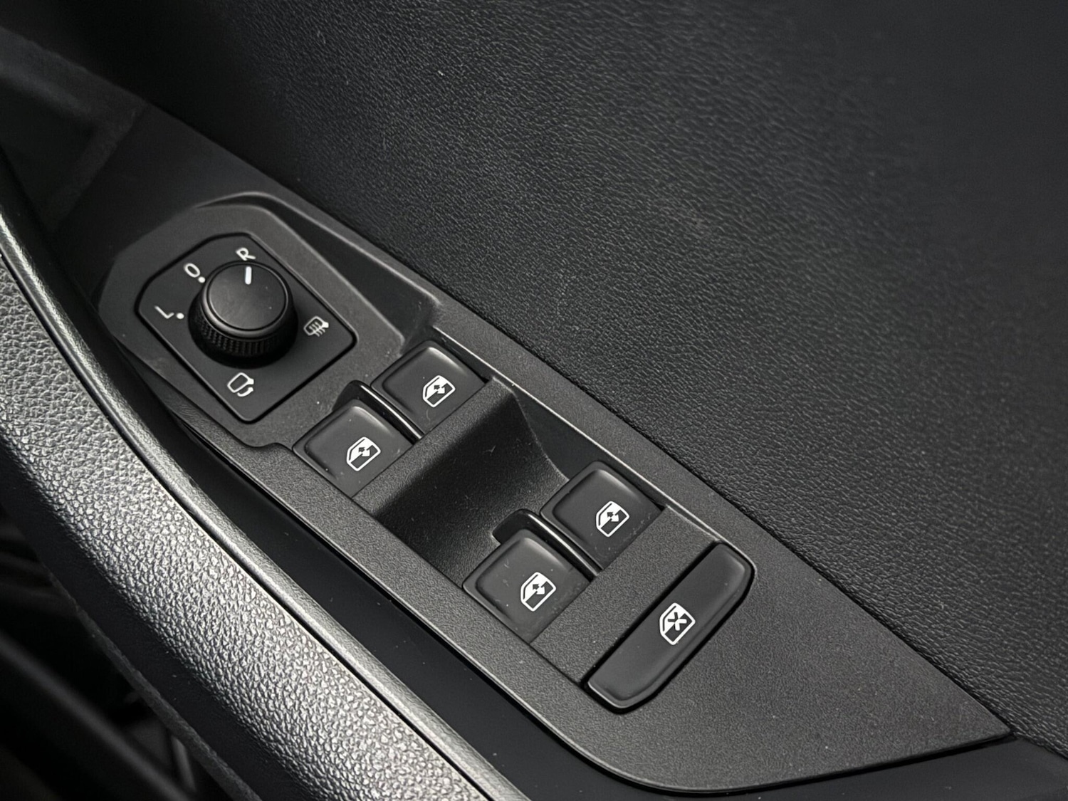 Used Skoda Karoq 2021 for sale - 76468153: Photo 44