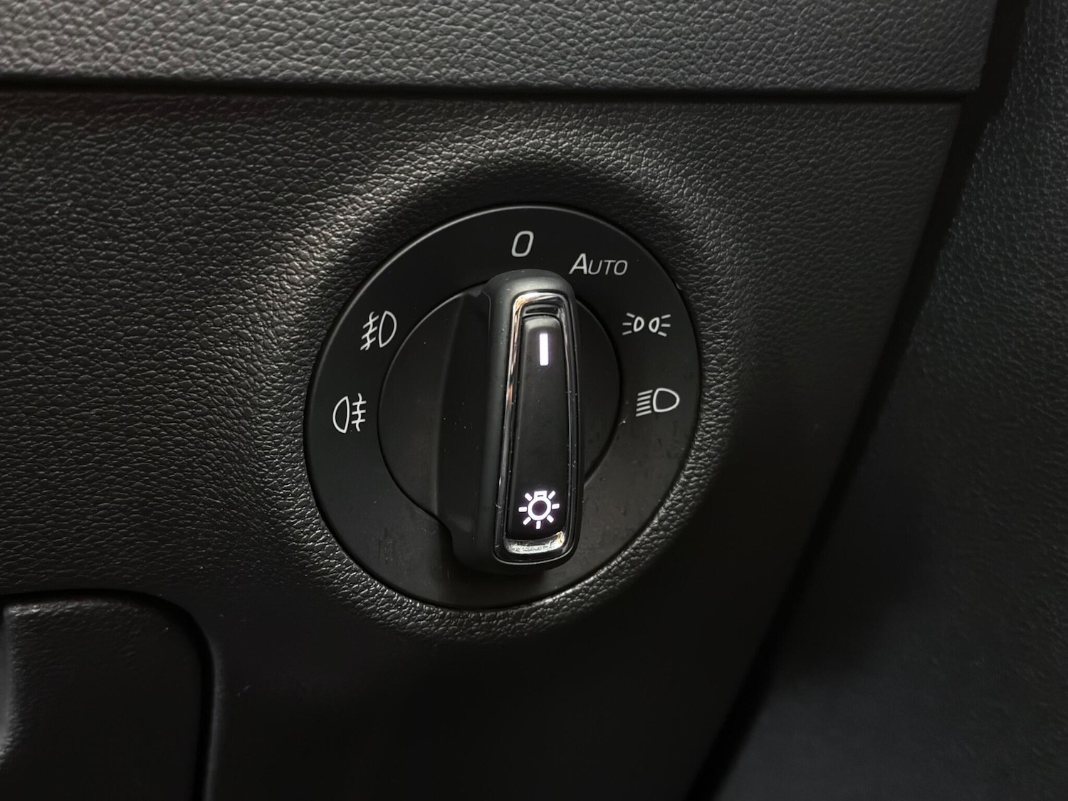 Used Skoda Karoq 2019 for sale - 77387811: Photo 33