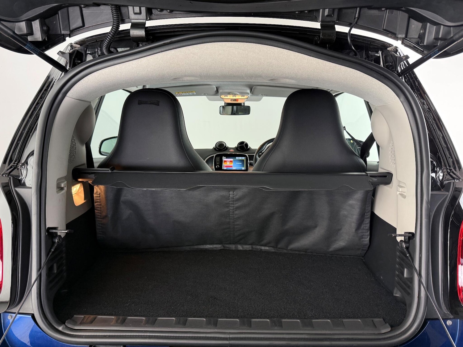 Used smart fortwo 2017 for sale - 76468490: Photo 13