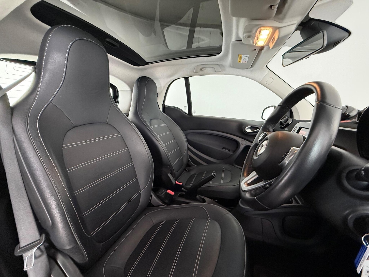 Used smart fortwo 2017 for sale - 76468490: Photo 15