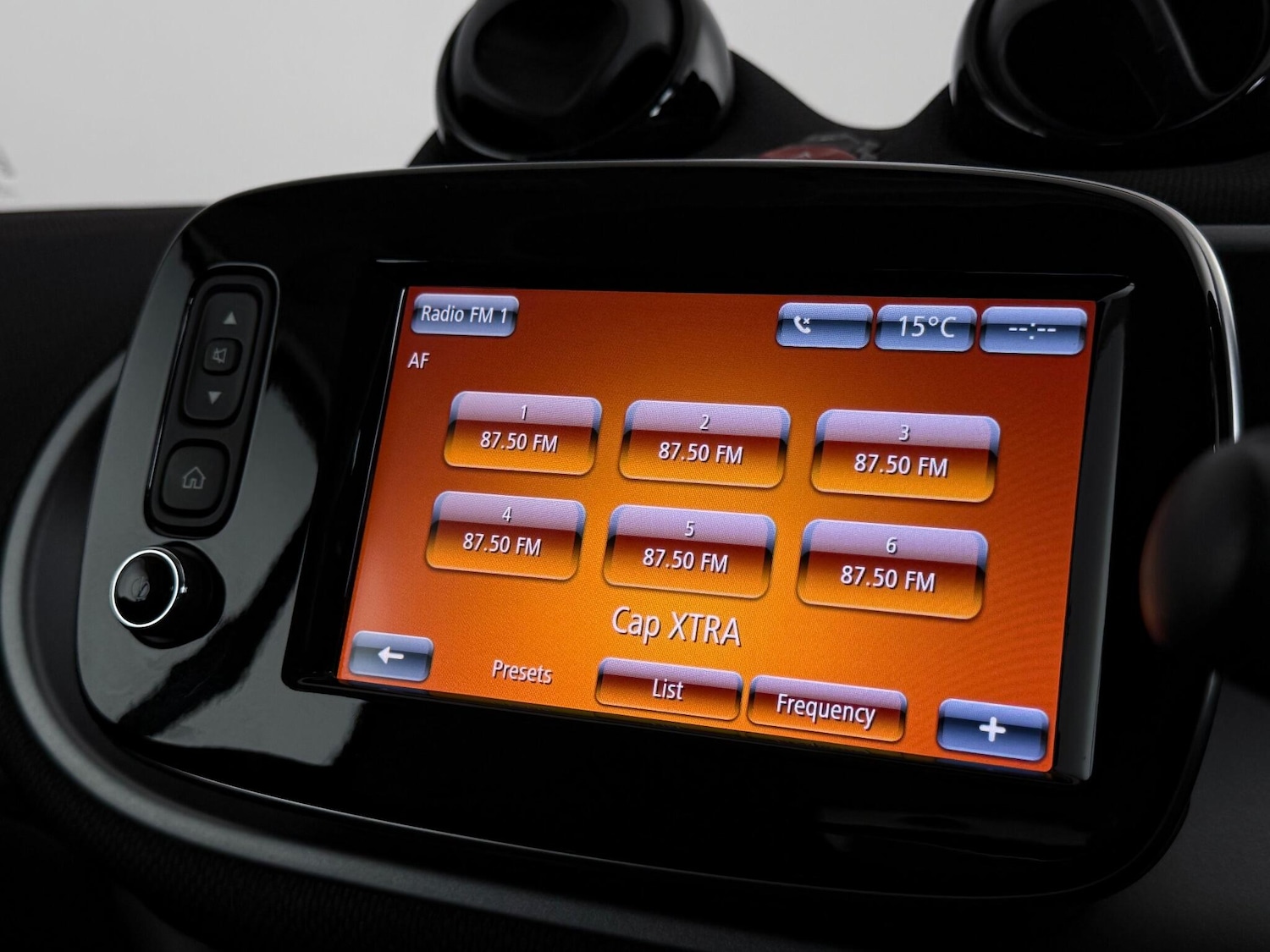 Used smart fortwo 2017 for sale - 76468490: Photo 29