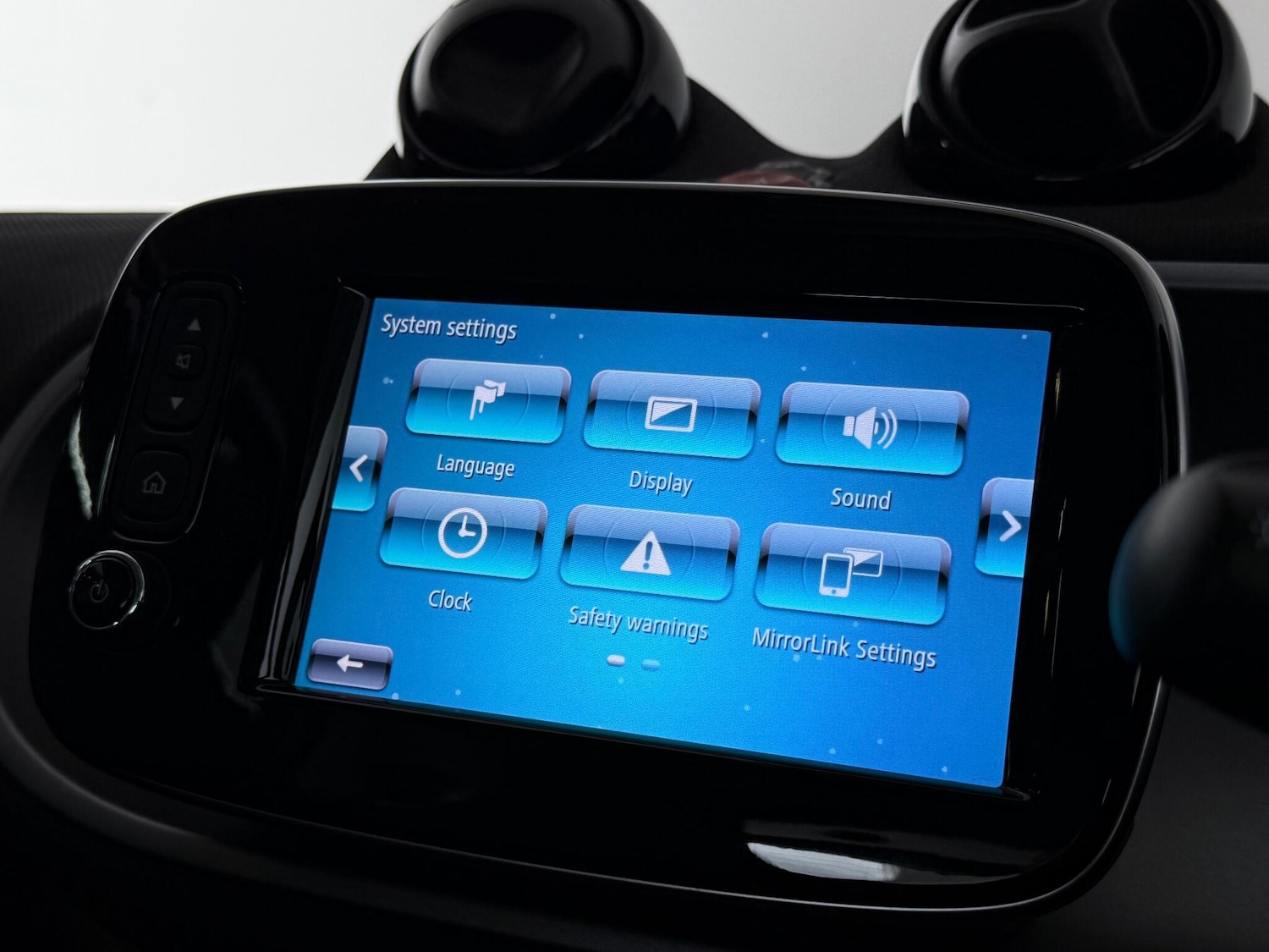 Used smart fortwo 2017 for sale - 76468490: Photo 33