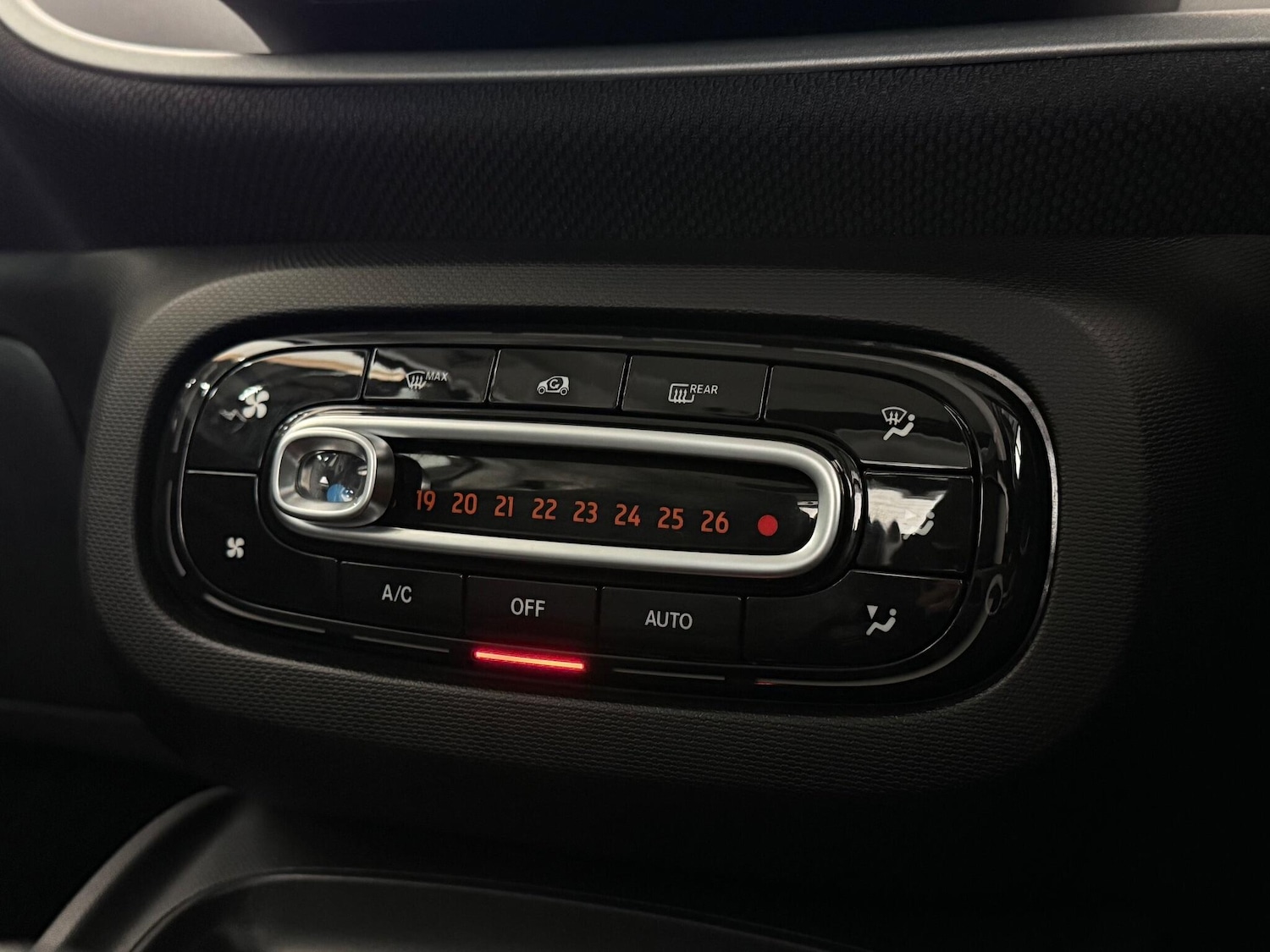 Used smart fortwo 2017 for sale - 76468490: Photo 38