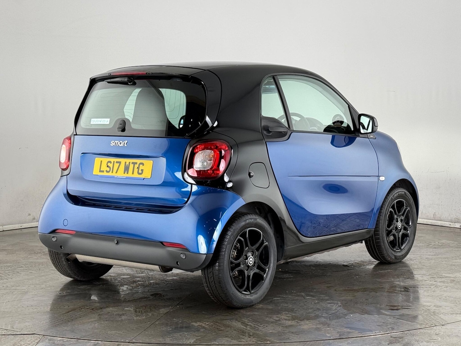 Used smart fortwo 2017 for sale - 76468490: Photo 7