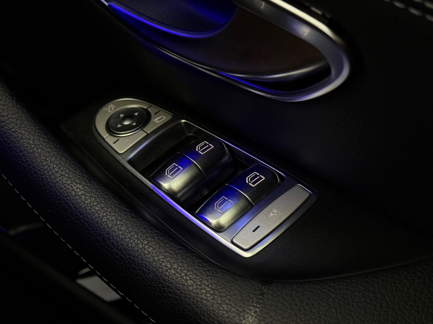 Used Mercedes-Benz E Class 2019 for sale - 76468353: Photo 31