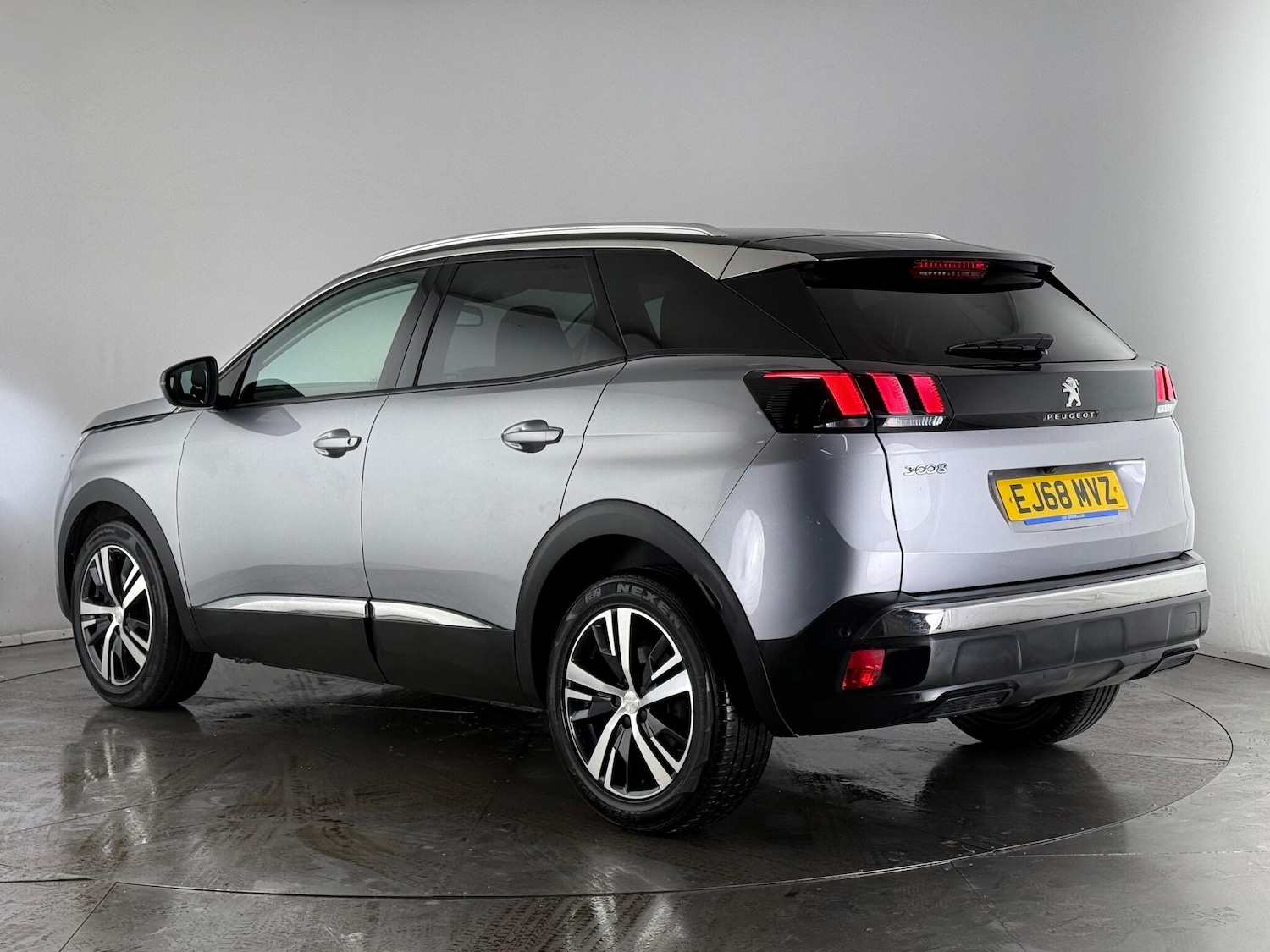 Used Peugeot 3008 2018 for sale - 76473856: Photo 5