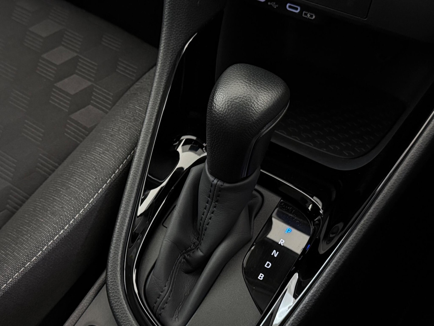 Used Toyota Yaris 2024 for sale - 77246314: Photo 30