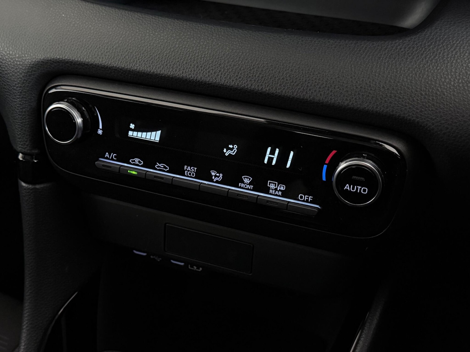 Used Toyota Yaris 2024 for sale - 77246314: Photo 32