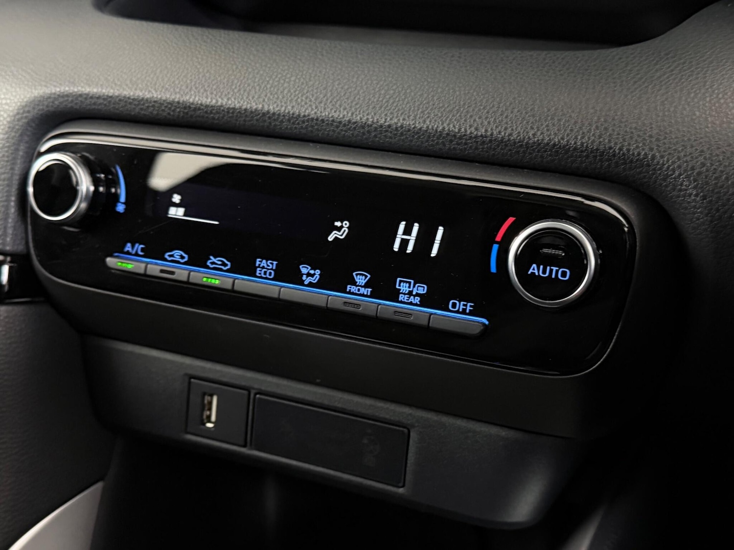 Used Toyota Yaris 2022 for sale - 77221776: Photo 26