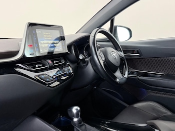 Used Toyota C-HR 2017 for sale - 78935510: Photo