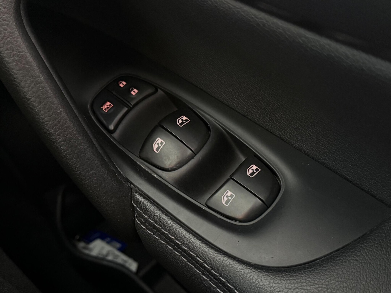 Used Nissan Qashqai for sale - 76468730: Photo 28