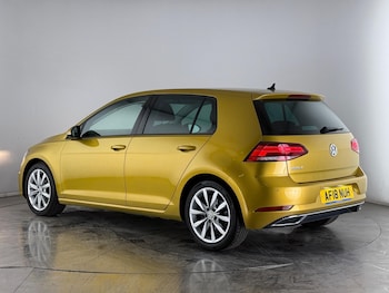 Used Volkswagen Golf 2018 for sale - 77809312: Photo