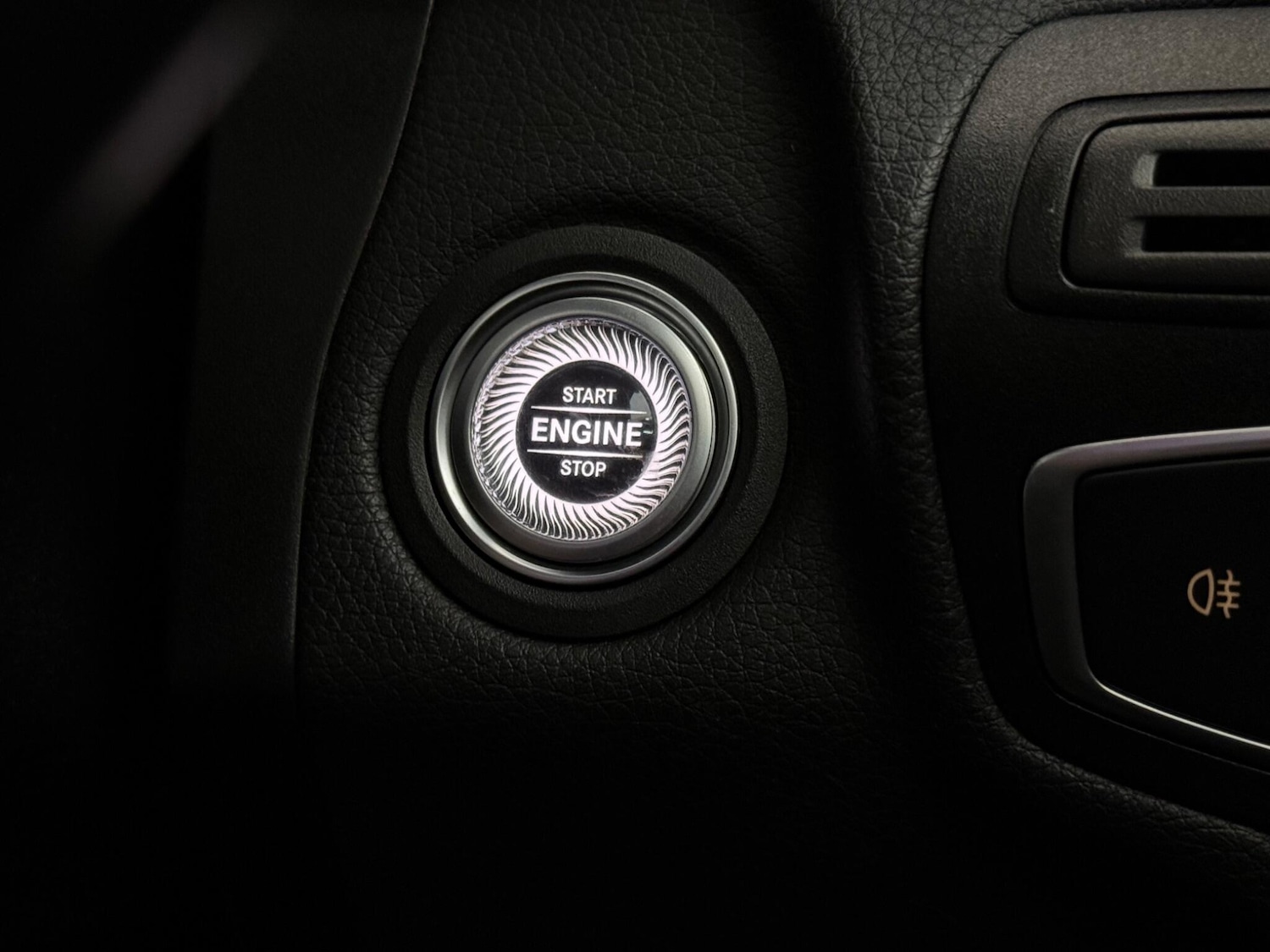 Used Mercedes-Benz GLC 2022 for sale - 77647229: Photo 25