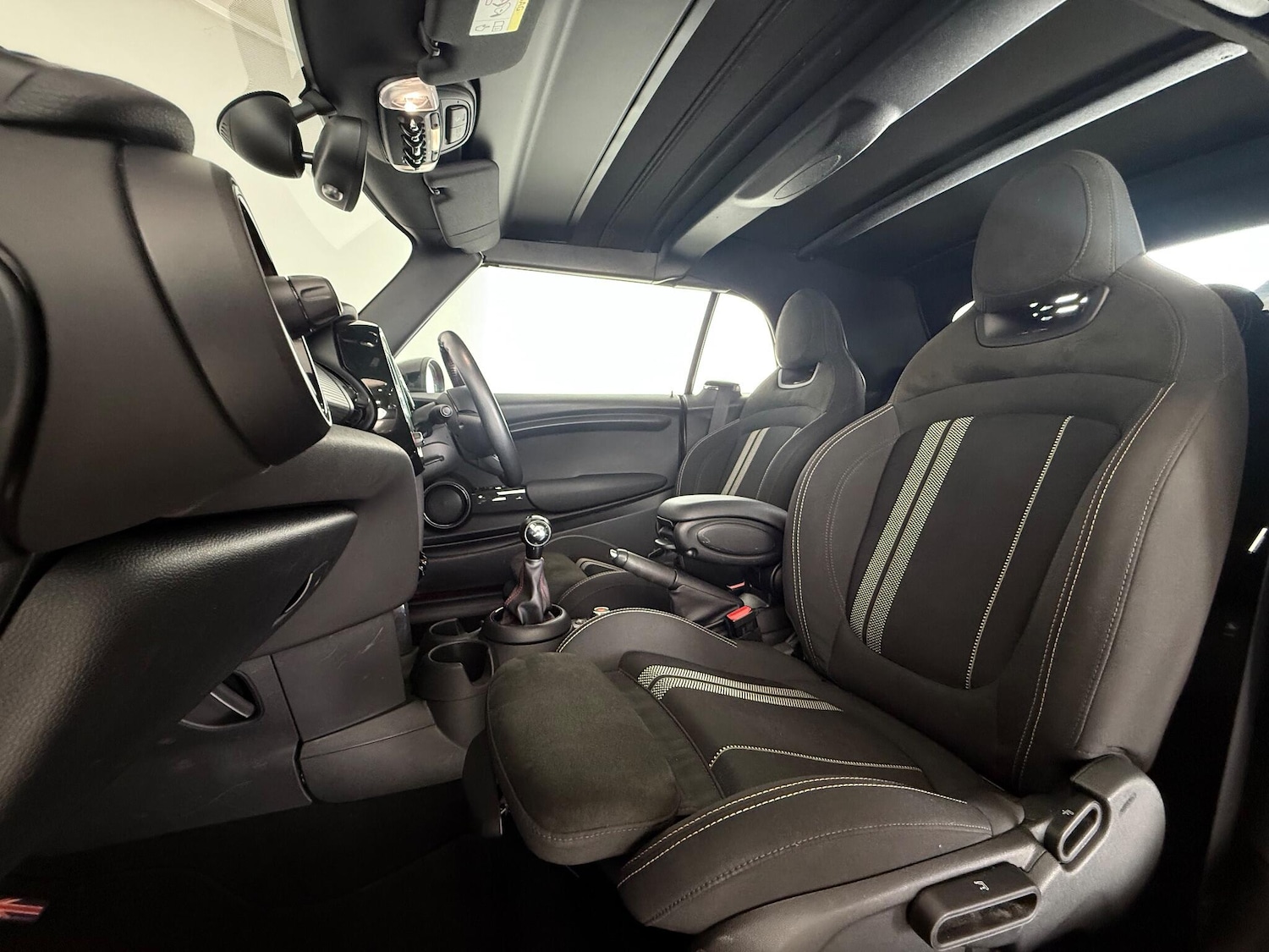 Used MINI Convertible 2019 for sale - 77181292: Photo 18