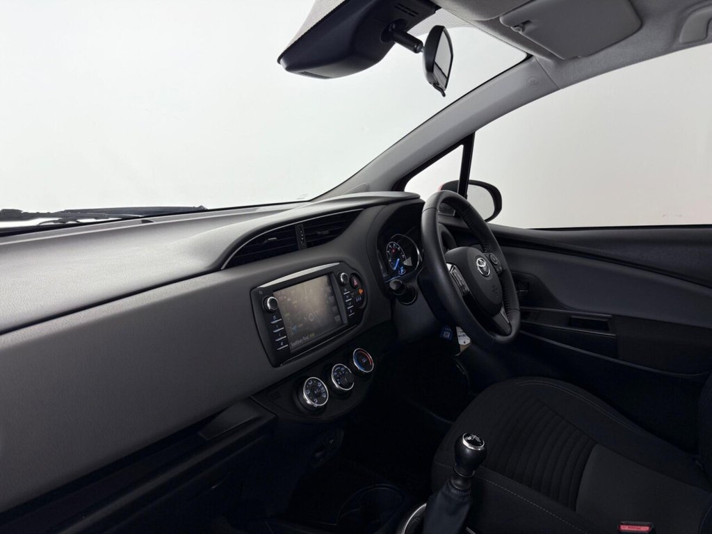 Used Toyota Yaris 2019 for sale - 76092371: Photo 17