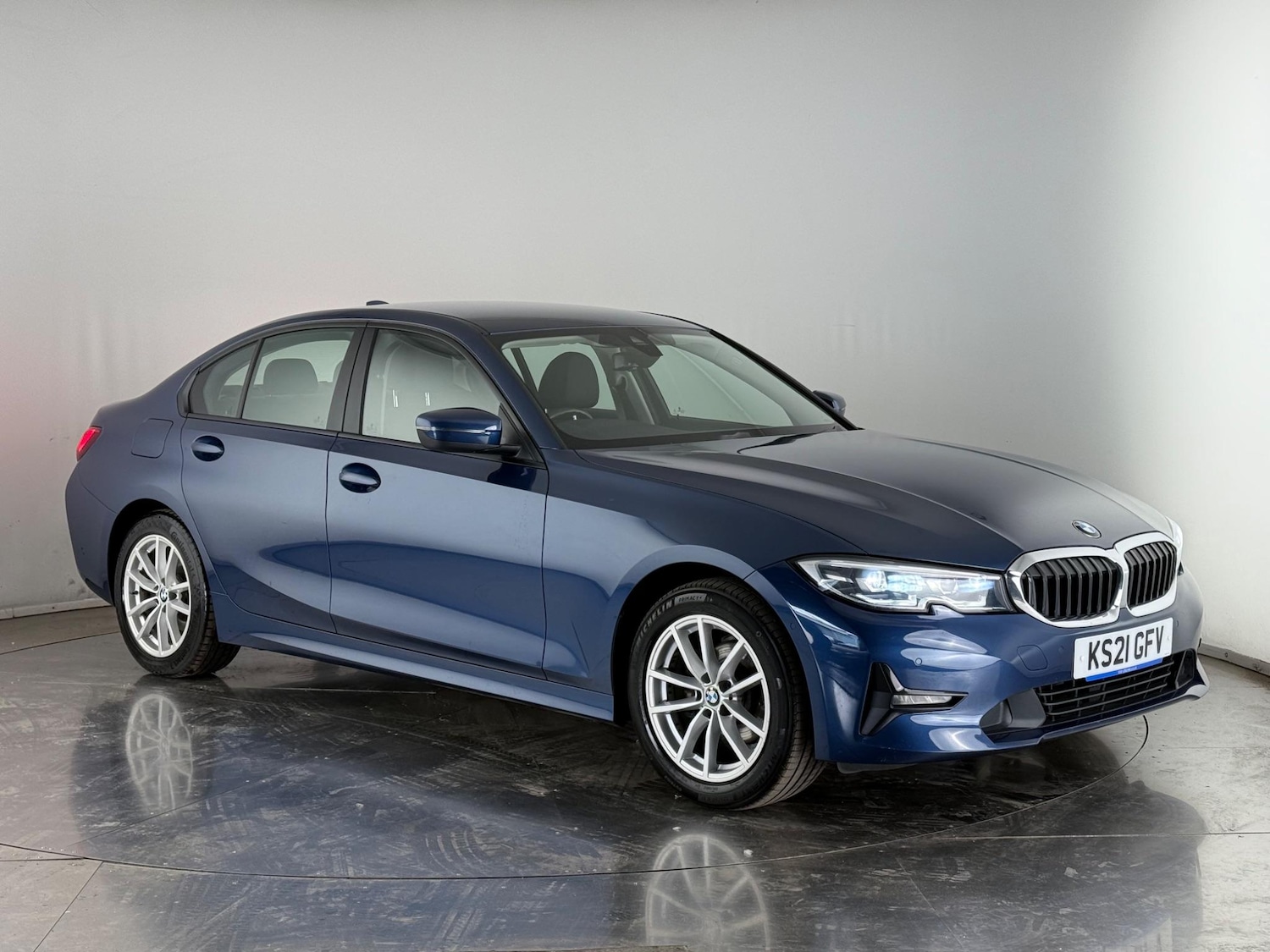Used BMW 3 Series 2021 for sale - 76468282: Photo 1