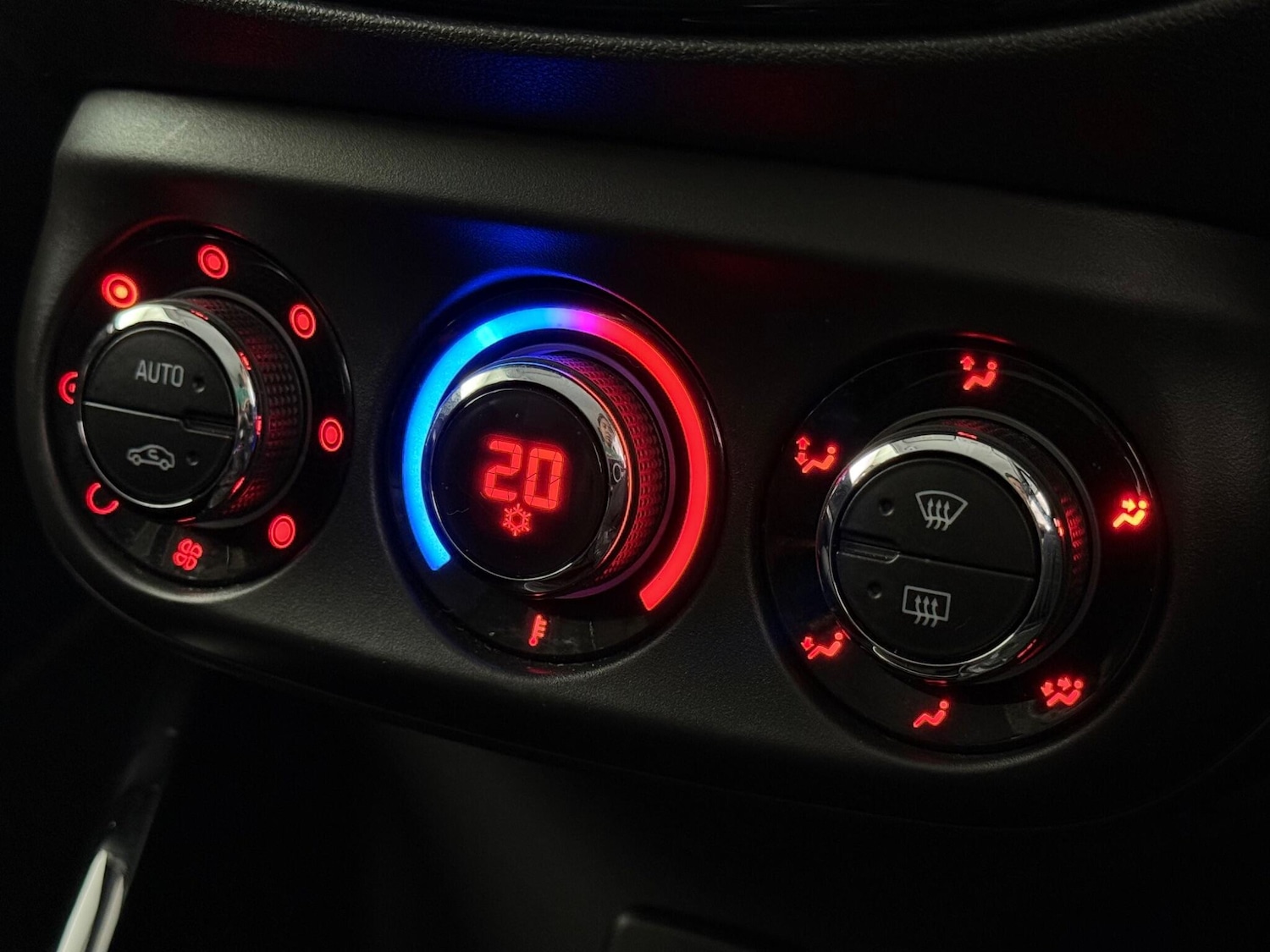 Used Vauxhall ADAM 2018 for sale - 76468524: Photo 38