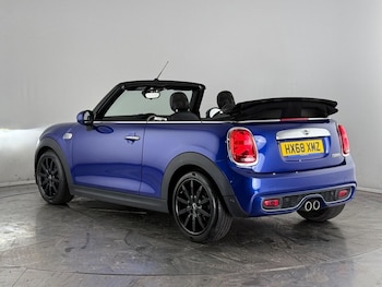 Used MINI Convertible 2018 for sale - 76086445: Photo