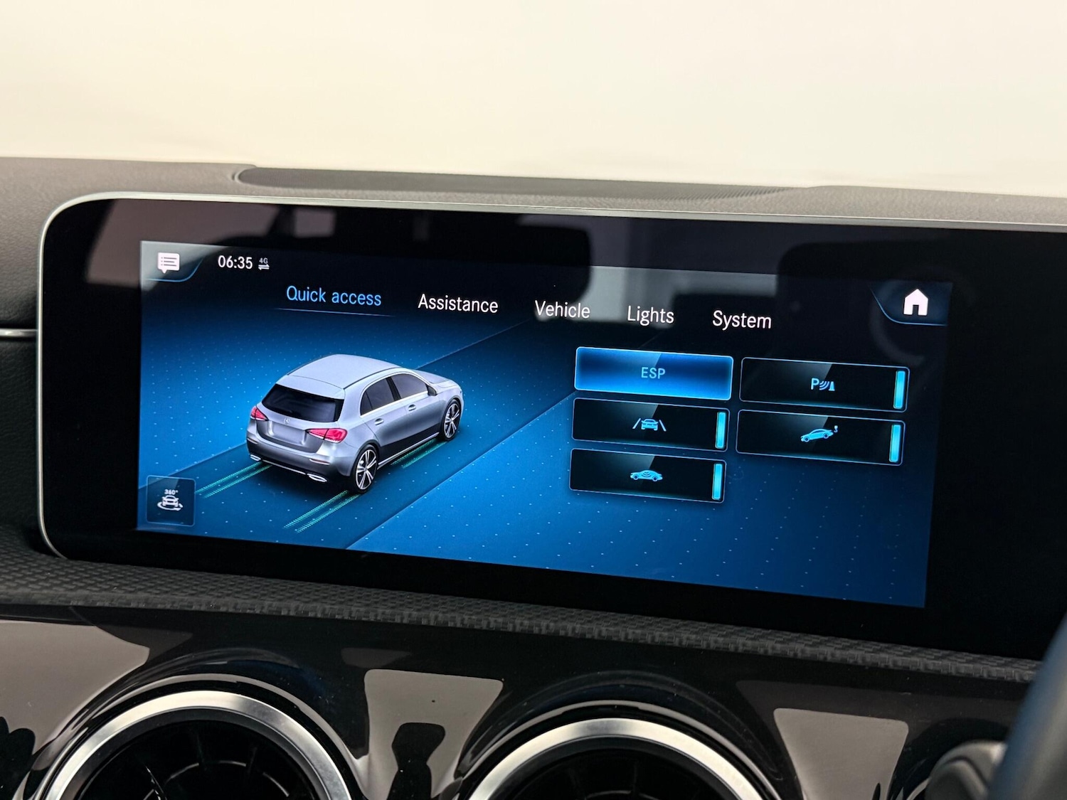 Used Mercedes-Benz A-Class 2018 for sale - 77246370: Photo 31