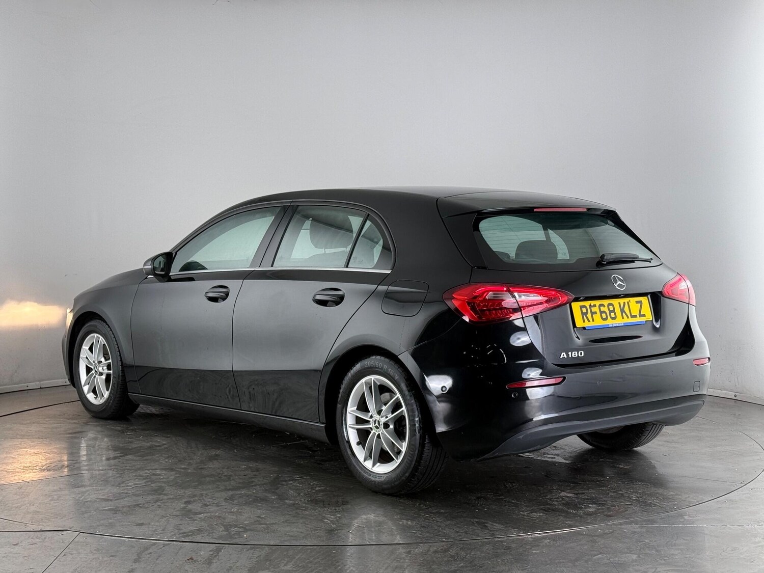 Used Mercedes-Benz A-Class 2018 for sale - 77246370: Photo 4