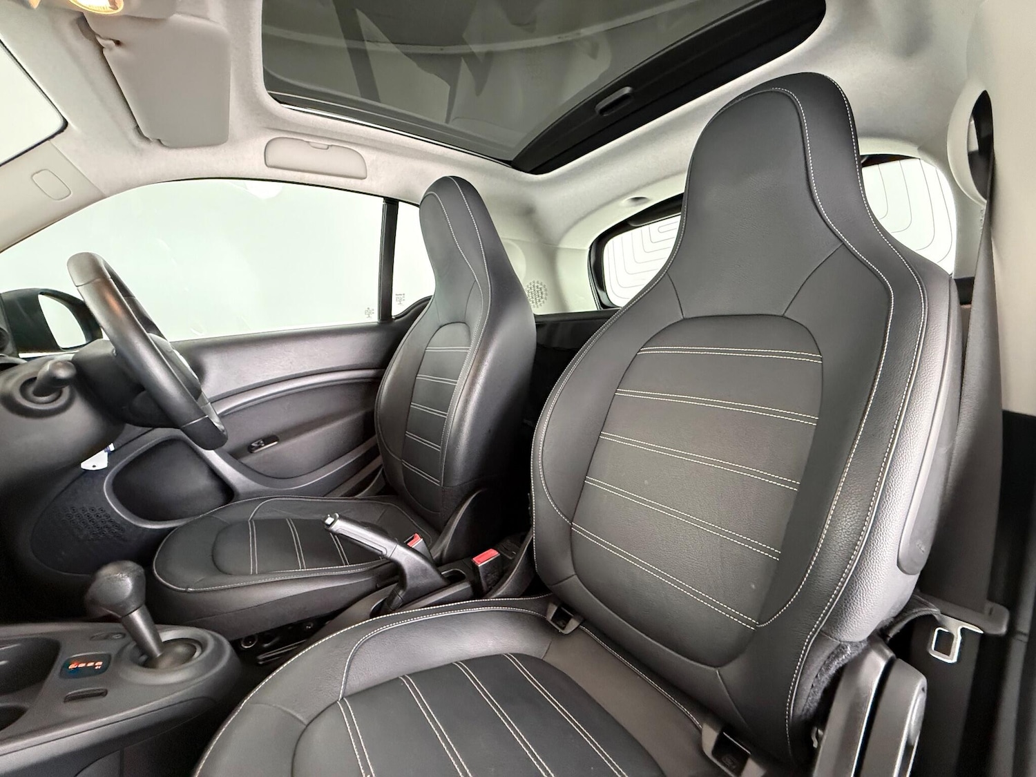 Used smart fortwo 2017 for sale - 77217564: Photo 11