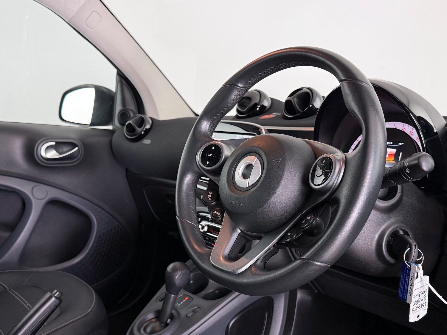 Used smart fortwo 2017 for sale - 77217564: Photo 16