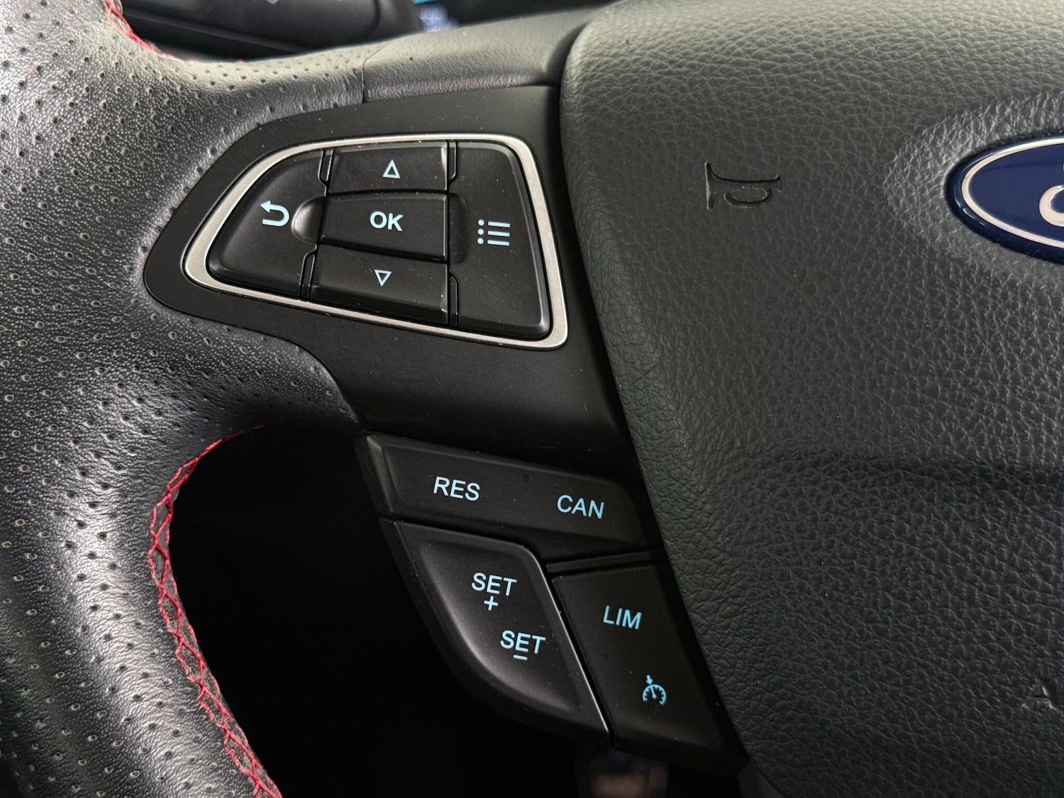 Used Ford Ecosport 2018 for sale - 76936688: Photo 25