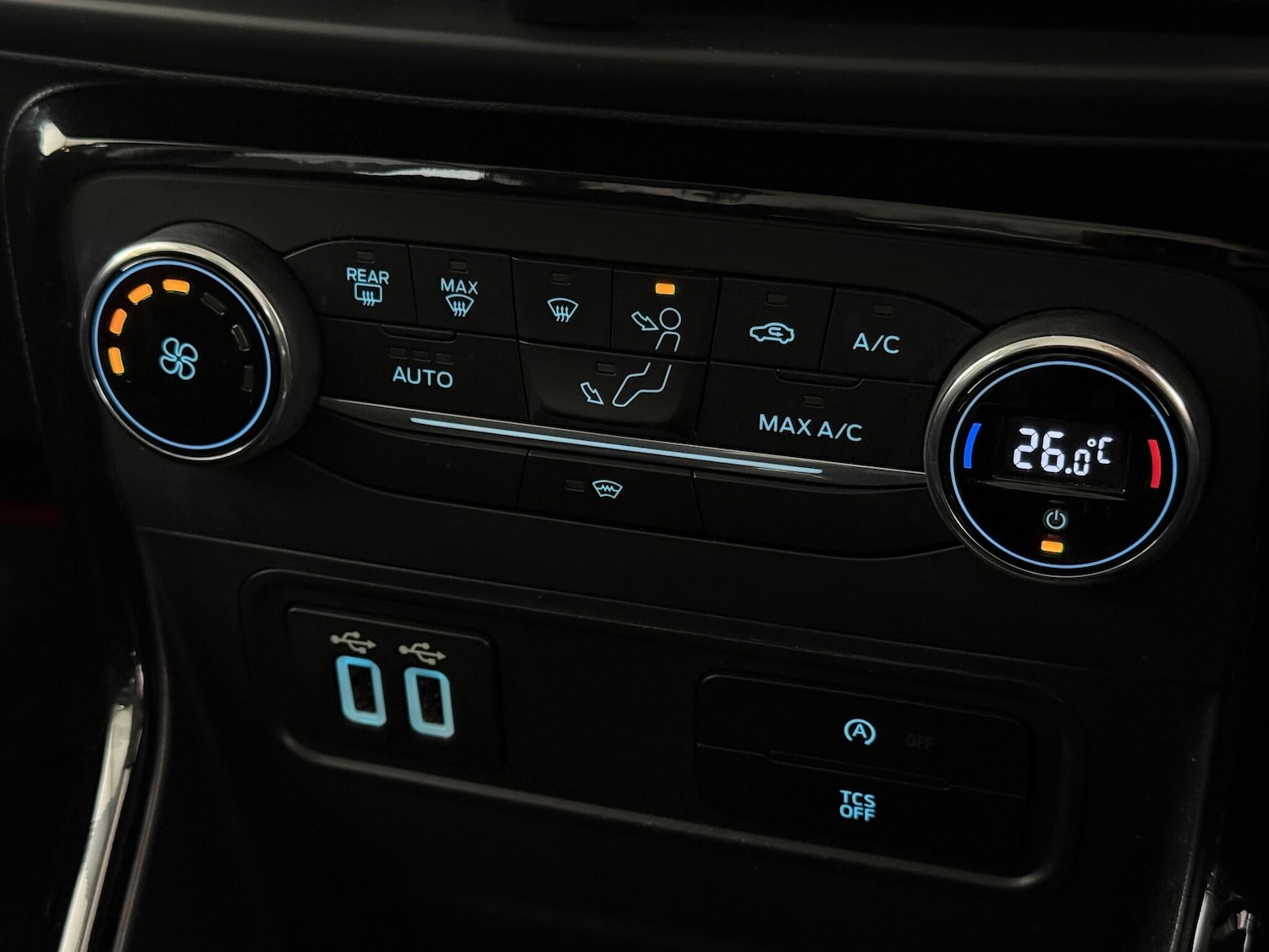 Used Ford Ecosport 2018 for sale - 76936688: Photo 41