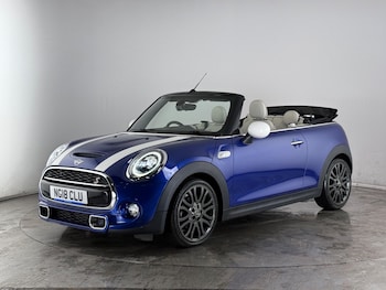 Used MINI Convertible 2018 for sale - 76511998: Photo