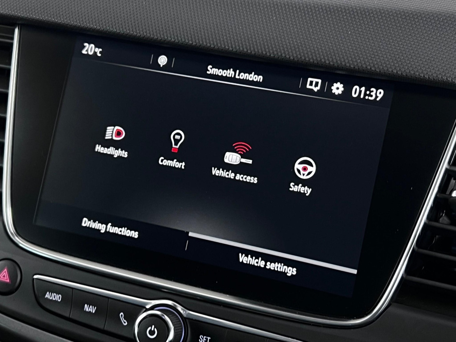 Used Vauxhall Crossland for sale - 76468268: Photo 34