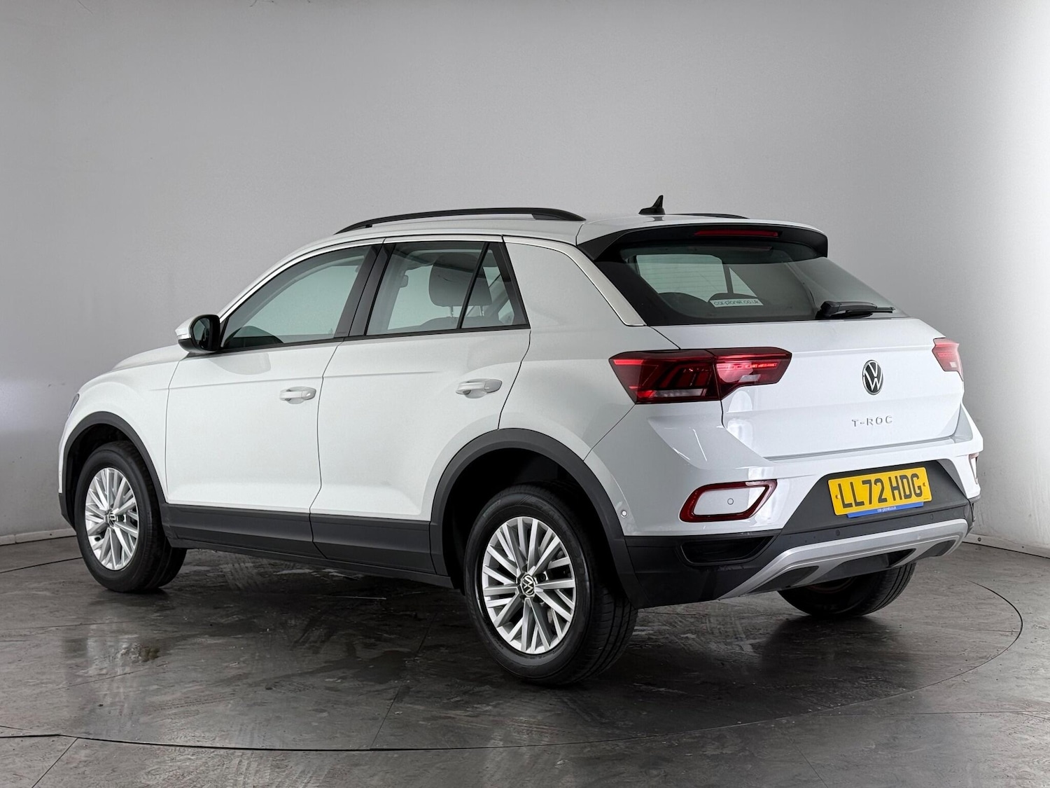 Used Volkswagen T-Roc 2022 for sale - 77260412: Photo 4