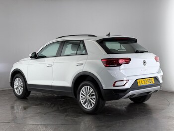 Used Volkswagen T-Roc 2022 for sale - 77260412: Photo