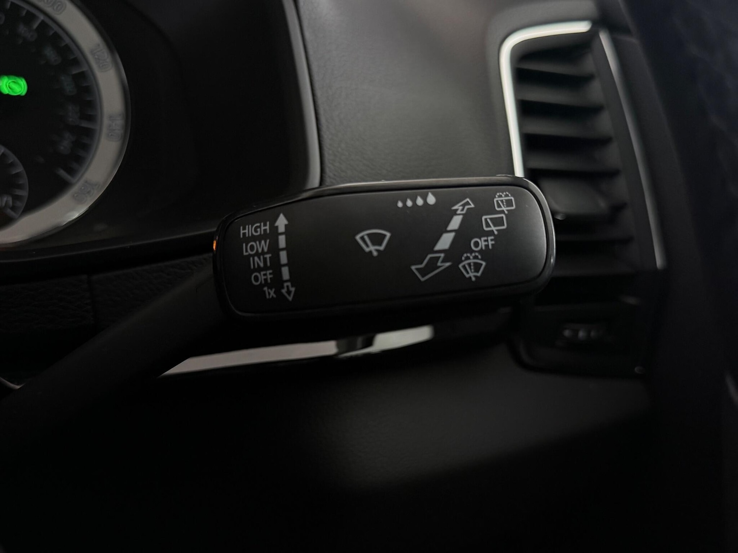 Used Skoda Karoq 2019 for sale - 76689197: Photo 28