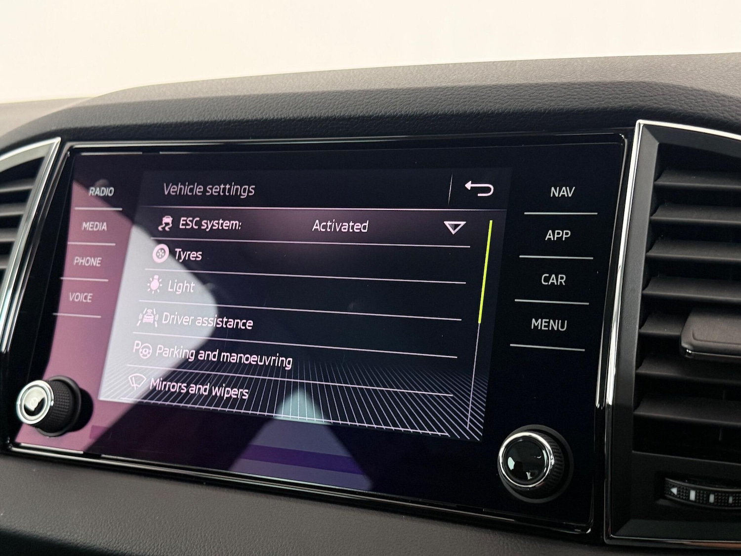 Used Skoda Karoq 2019 for sale - 76689197: Photo 35