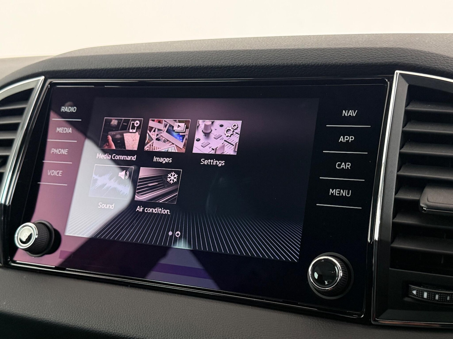 Used Skoda Karoq 2019 for sale - 76689197: Photo 38