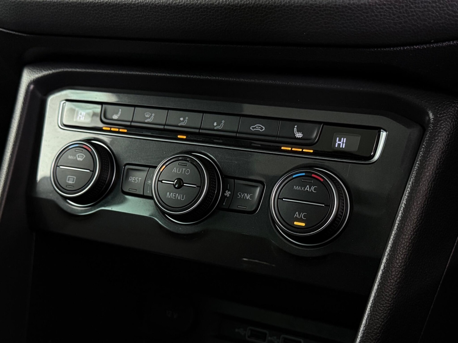 Used Volkswagen Tiguan 2018 for sale - 77803023: Photo 39