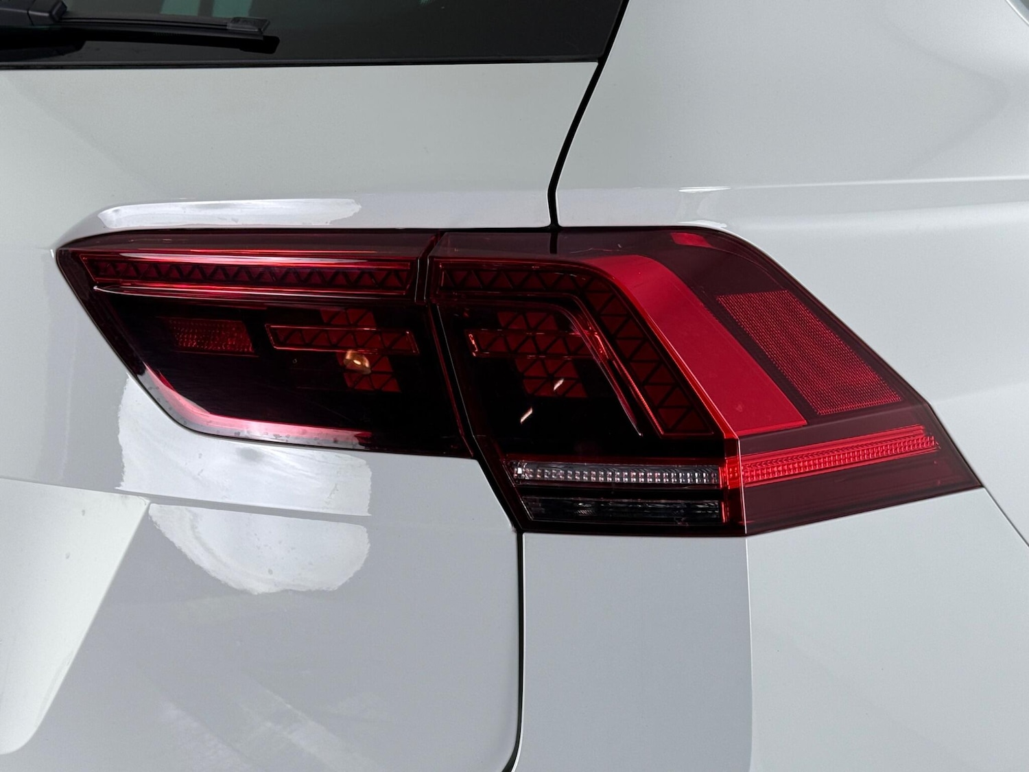 Used Volkswagen Tiguan 2018 for sale - 77803023: Photo 8