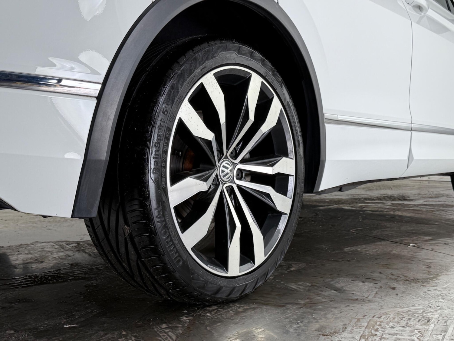 Used Volkswagen Tiguan 2018 for sale - 77803023: Photo 9