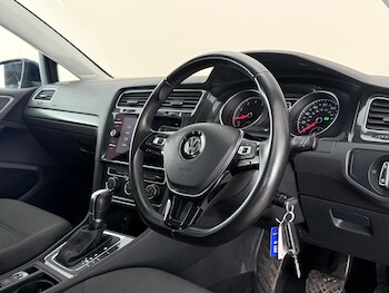 Used Volkswagen Golf 2017 for sale - 78810472: Photo
