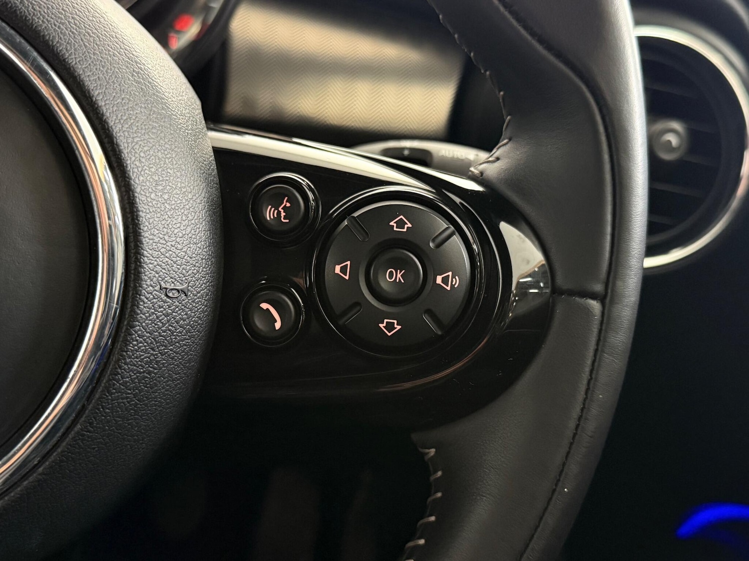 Used MINI Convertible 2019 for sale - 77180981: Photo 20