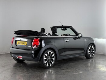 Used MINI Convertible 2019 for sale - 77180981: Photo