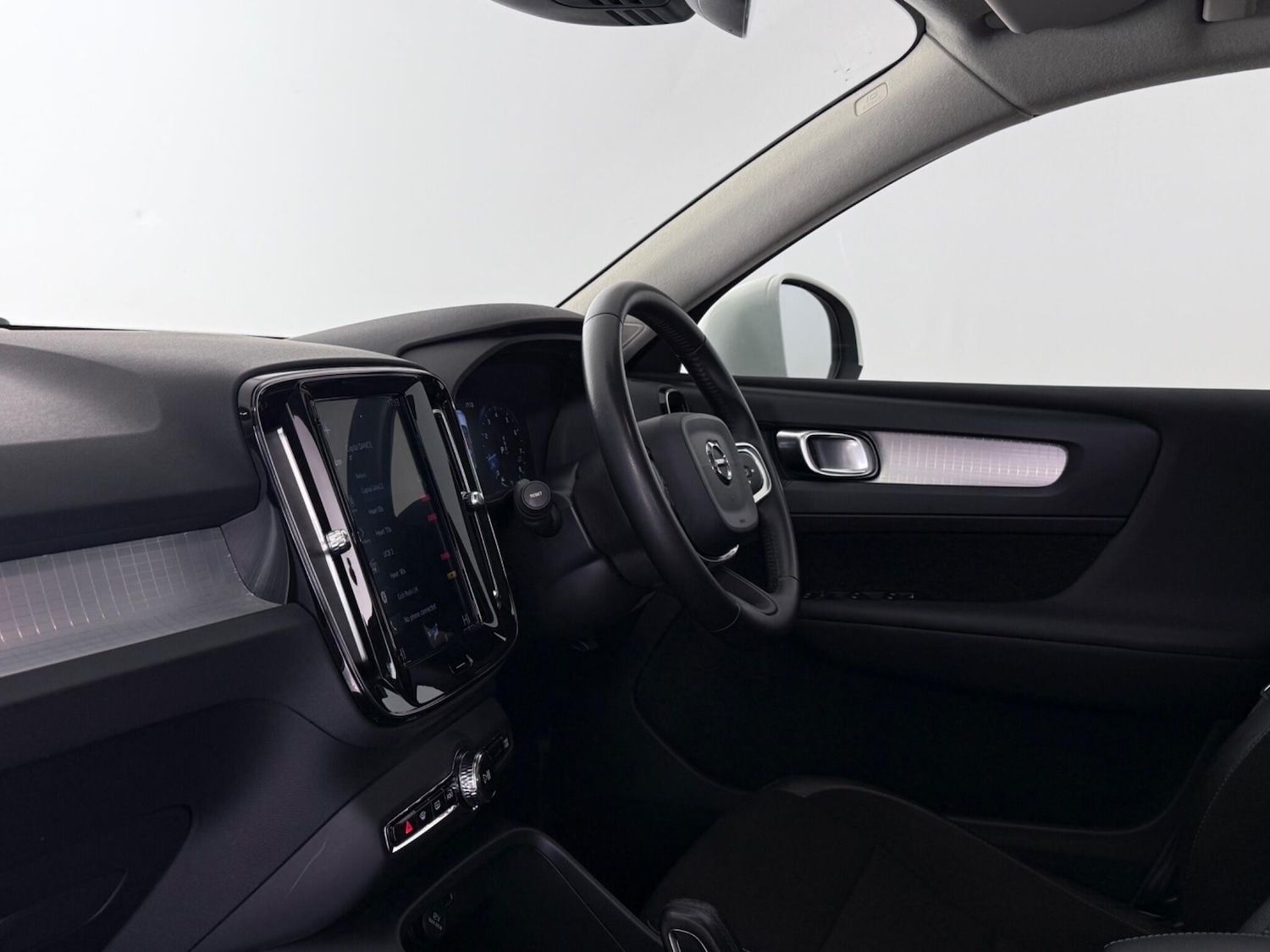 Used Volvo XC40 2019 for sale - 77587449: Photo 17